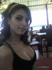 lonely female looking for guy in Cloverdale, Michigan