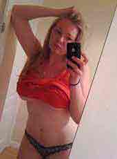 romantic female looking for guy in Wolcottville, Indiana